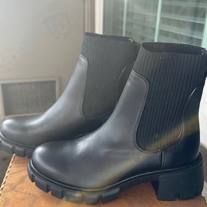 Steve Madden Chunky Chelsea Boots New/Never Used Size 8.5